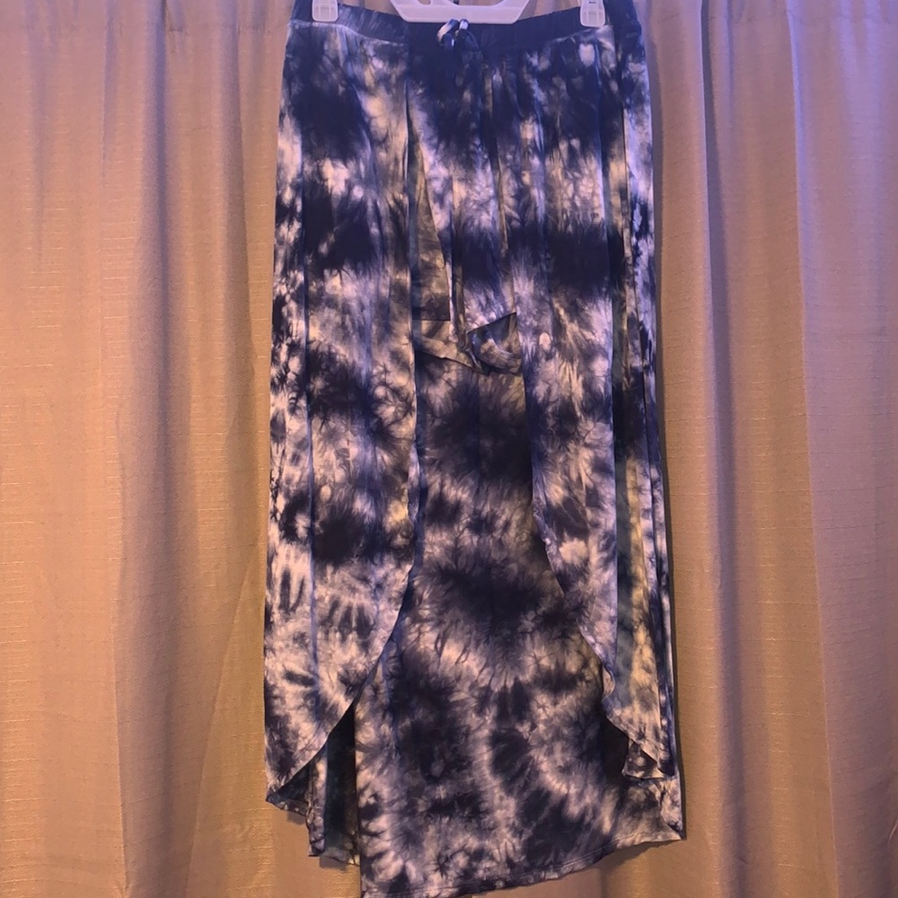 Blue tie dye skirt/shorts